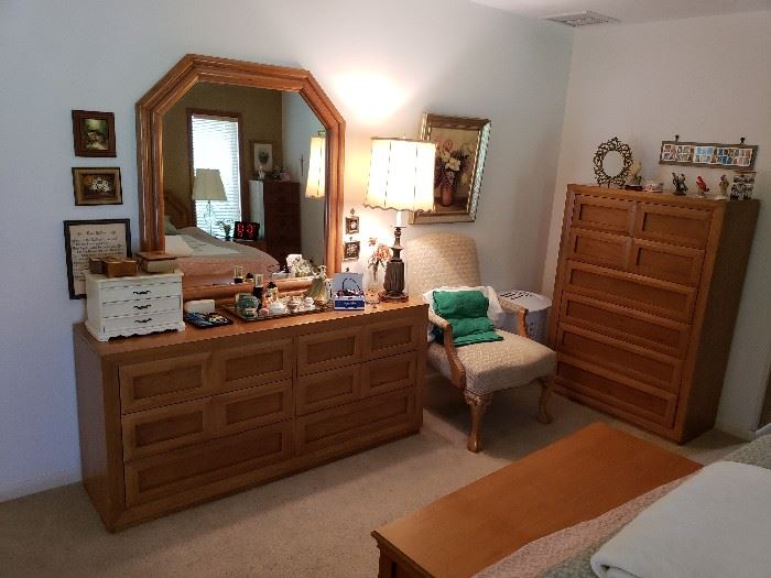 Thomasville Bedroom Furniture