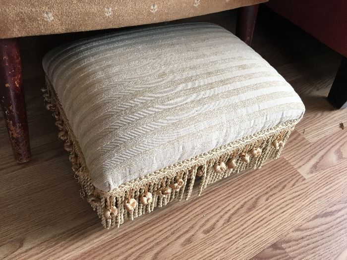 footstool/ottoman with fringe