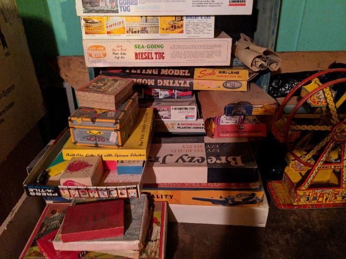 Vintage board games and models