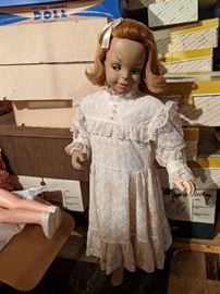 Doll manequin