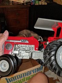Toy Farmer Ertl 590 MF tractor