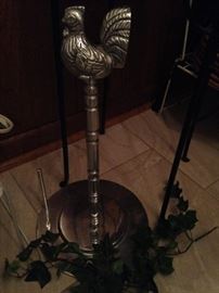 Rooster paper towel holder