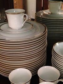 Sheffield "Regency Gold" porcelain china