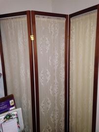 Lace  3-panel  room divider