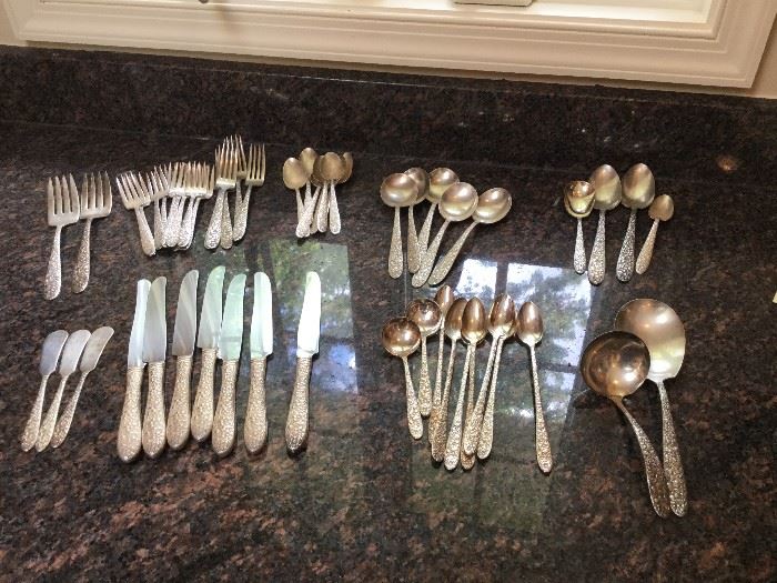  54 pc. Silver Plate Flatware w/ Sterling              http://www.ctonlineauctions.com/detail.asp?id=736243