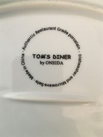 TOM'S DINER by Oneida oval plates