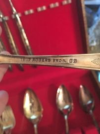 1847 Rogers Bros.  IS silverplate flatware