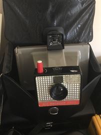 Vintage BIG SWINGER Polaroid Land Camera with case