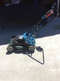 Electric lawn mower