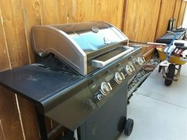Newer Grillmaster barbeque