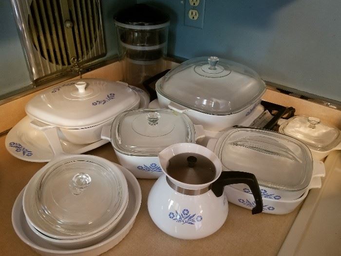 Large well-kept Corning Ware assortment    http://www.ctonlineauctions.com/detail.asp?id=737131