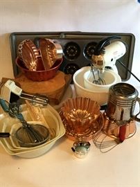 Vintage Baking Supplies    http://www.ctonlineauctions.com/detail.asp?id=737365