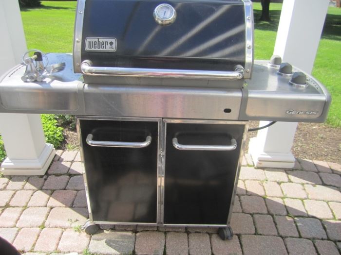 NICE GAS GRILL