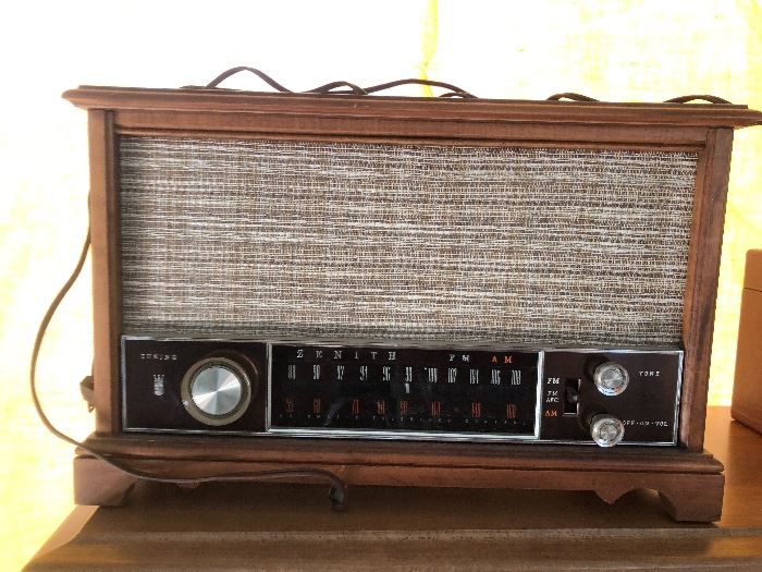 Working vintage radio