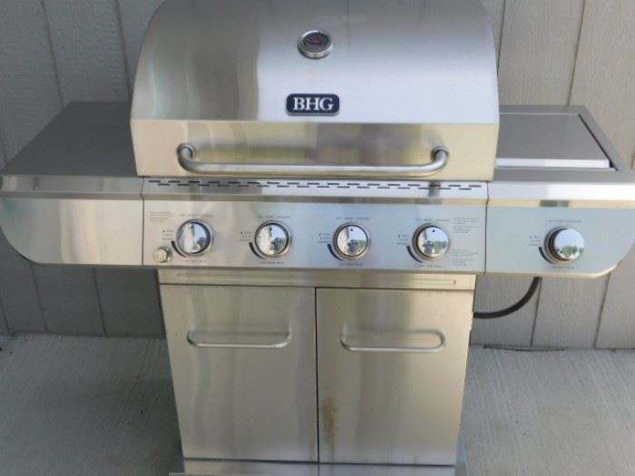 BHG Propane Grill Used only Once 