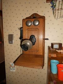 Oak telephone