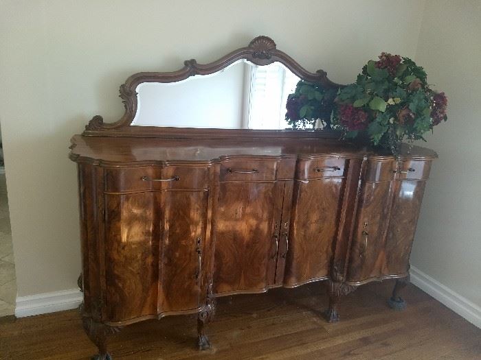 Stunning antique sideboard Buffet