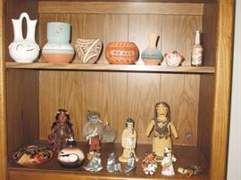 Indian Small Pots, Figures