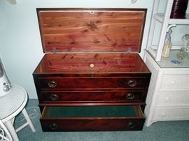 Lane Cedar Chest
