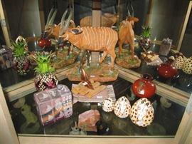 Soapstone from Kenya, 3 Eggs (stacking) Antilope (Lion bit his right ear off), Cloisonne Pineapple, 