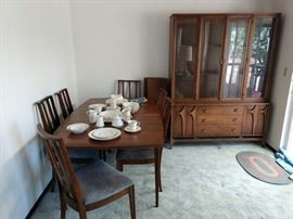 Dining Room: Brasilia by Broyhill Dining Table w/6 Chairs
