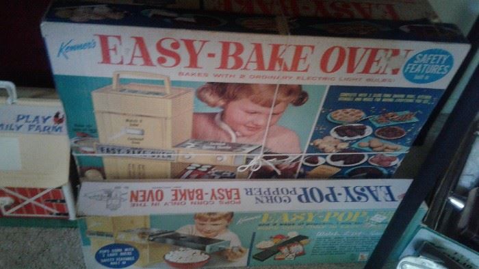 Easy Bake oven-in the box----AND-the very rare Easy Pop Corn popper made by Easy Bake Oven
