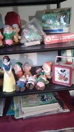 Snow White and the 7 drawfs, Disney collectibles, Vintage paper dolls and puzzles