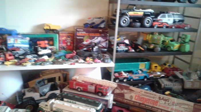 Ninja turtle, Red Ryder and Western BB gun-lots of vintage toys