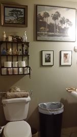 METAL SHELF, TOILETRIES, ART POSTER