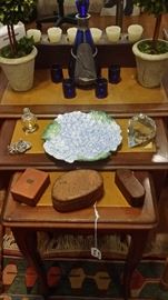 LEATHER TOP NESTING TABLES