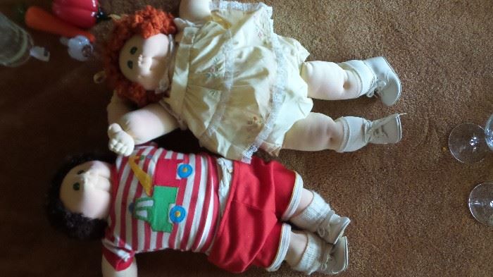 1980s cabbage patch kids - boy and girl