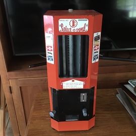 Vintage "Select-o-vend" table-top candy vending machine