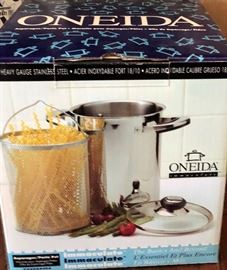 Oneida Pasta Pot