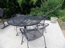 Outdoor set with four chairs