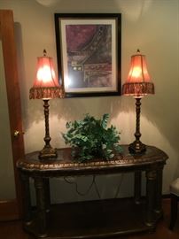 Gorgeous Home Décor! Entry Table Has Matching End Tables and Large Coffee Table!