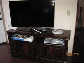 Samsung 44" Flat Screen TV. WII System, DVD/VCR Player, Contemporary Cabinet