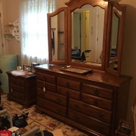 Kincaid Dresser & Night Stand