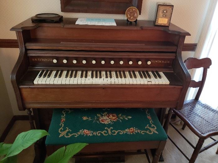 W.W. Putnam Organ (Works)