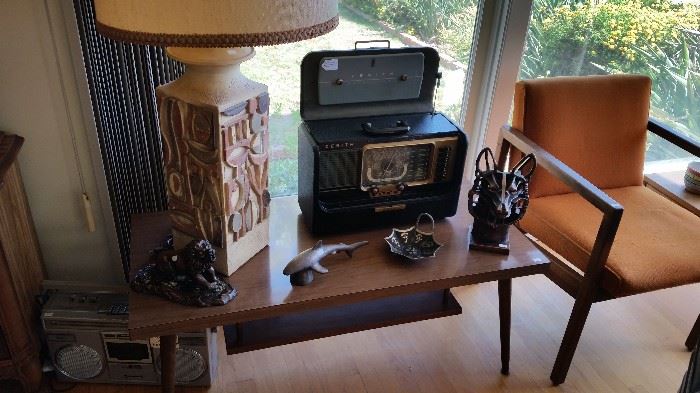 Vintage Zenith Shortwave radio, works!