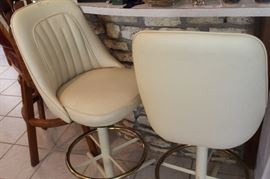 Barstools – 2 sets of 3 – red leather – retro white leather