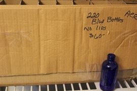 Various small bottles, jewelry containers, lotion bottles, glass and plastic