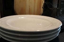 white dinner plates