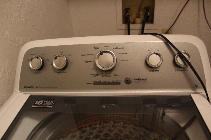 Bravos White electric top loading washing machine