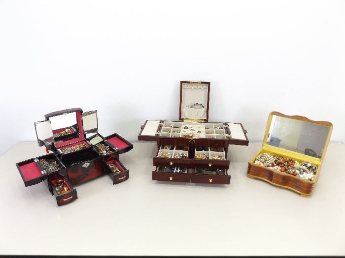 Estates Net Search 3 Jewelry Bo Filled With Vintage Costume
