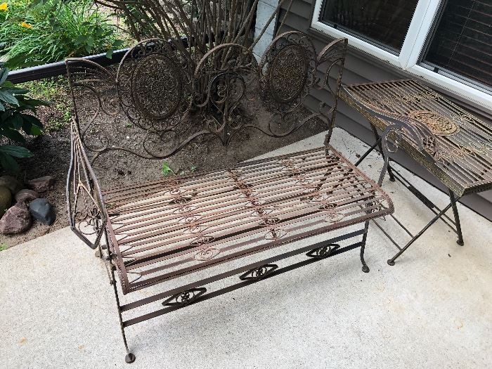 Quality Ornate Iron Garden Bench & Table