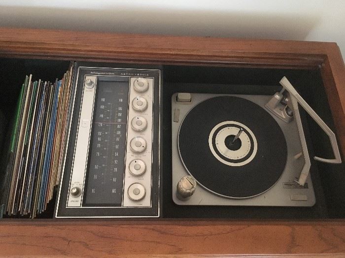Magnavox Record Player