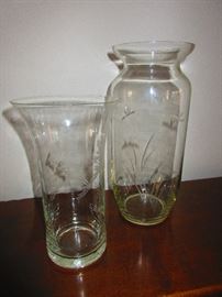 Etched vases with flower motif