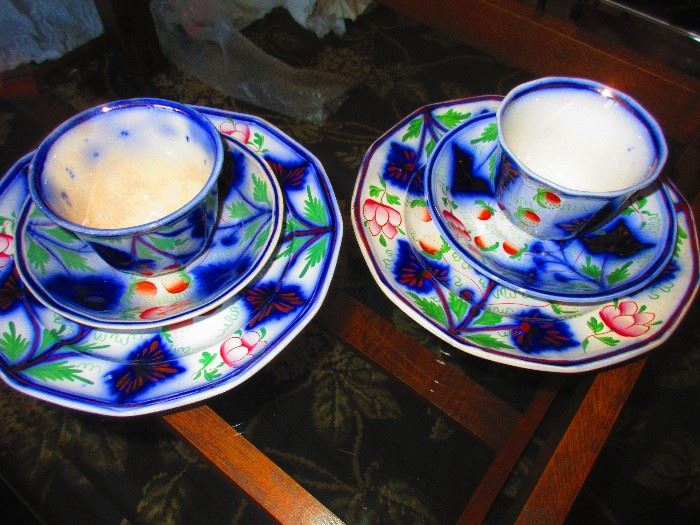 Gaudy Welsh tea bowls, underplates, and plates