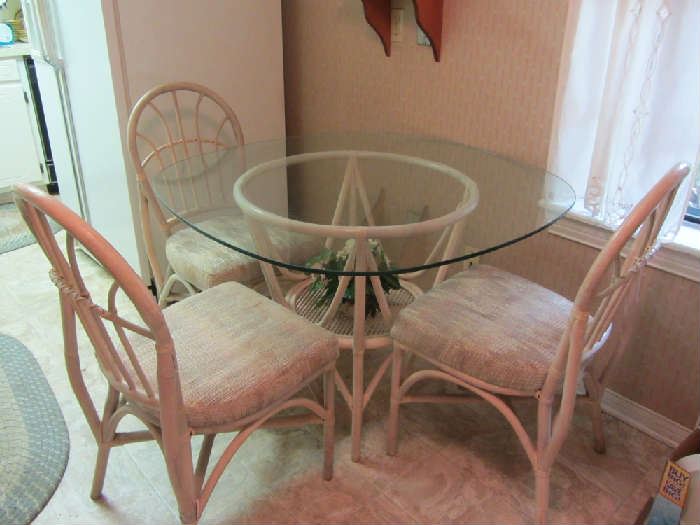 Rattan Table w/4 Chairs