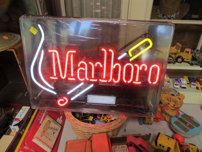 Classic Marlboro Sign